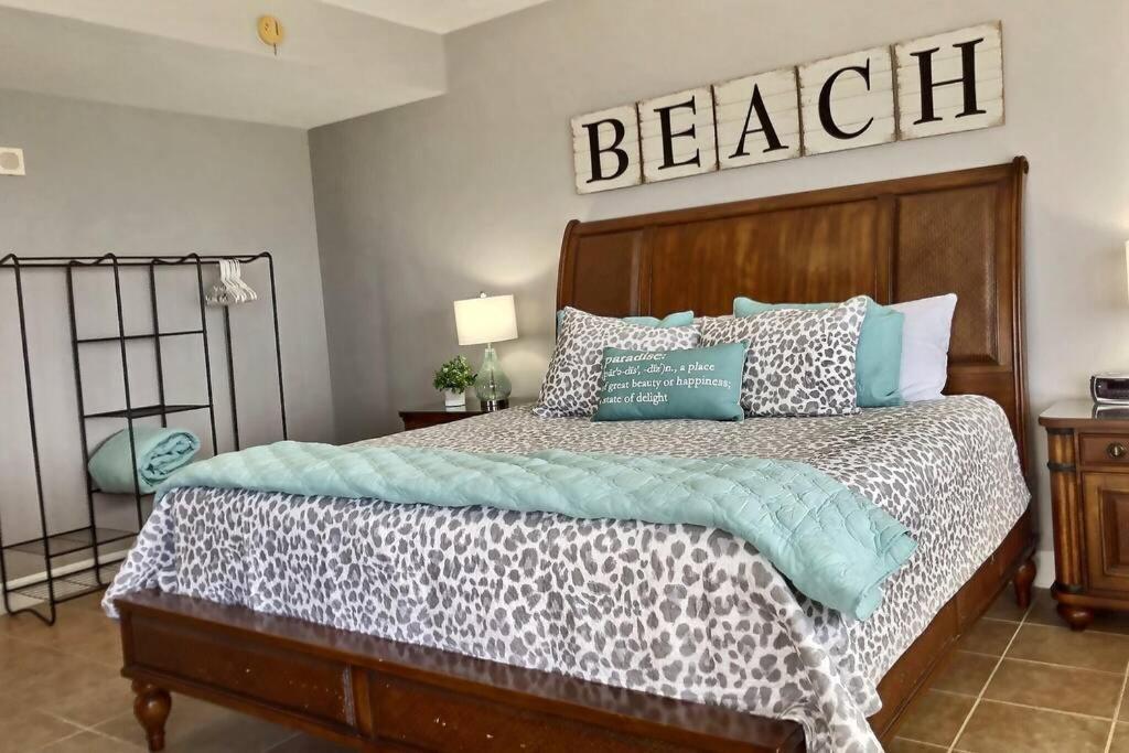 Happy Ours 2200 Sq Ft Corner Beachfront Sleeps 12 Panama City Beach Eksteriør billede