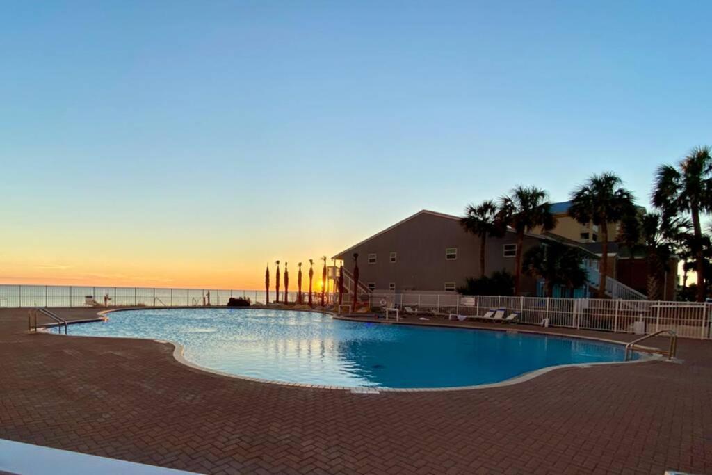 Happy Ours 2200 Sq Ft Corner Beachfront Sleeps 12 Panama City Beach Eksteriør billede