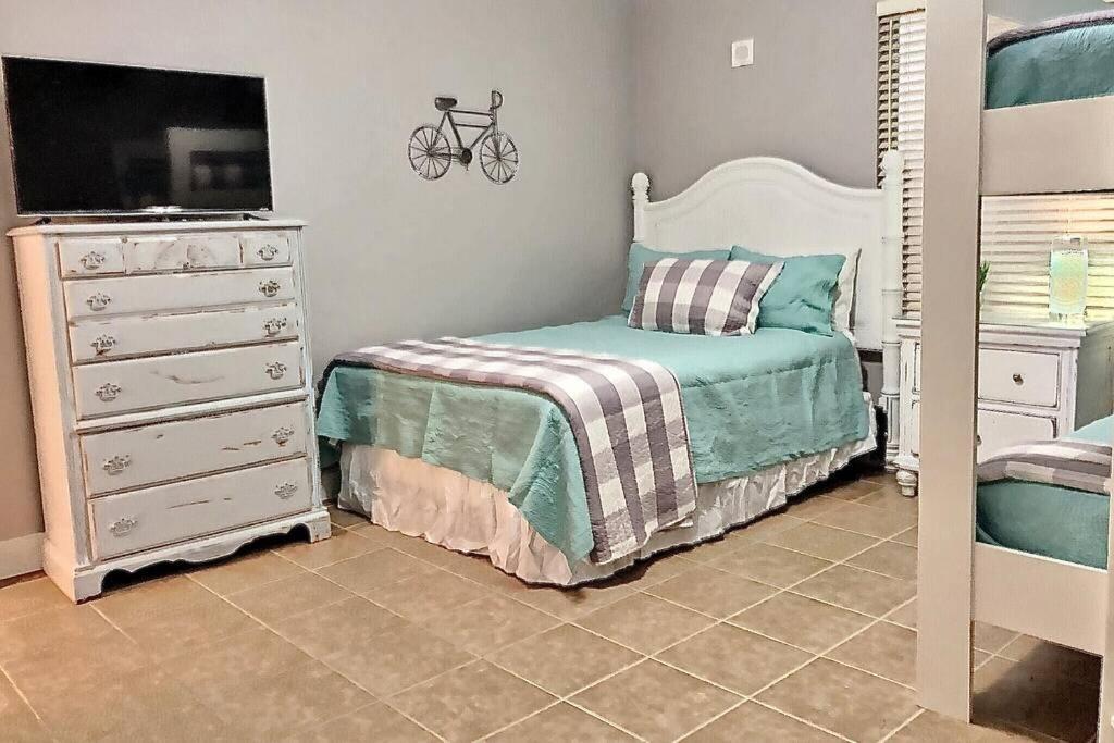 Happy Ours 2200 Sq Ft Corner Beachfront Sleeps 12 Panama City Beach Eksteriør billede